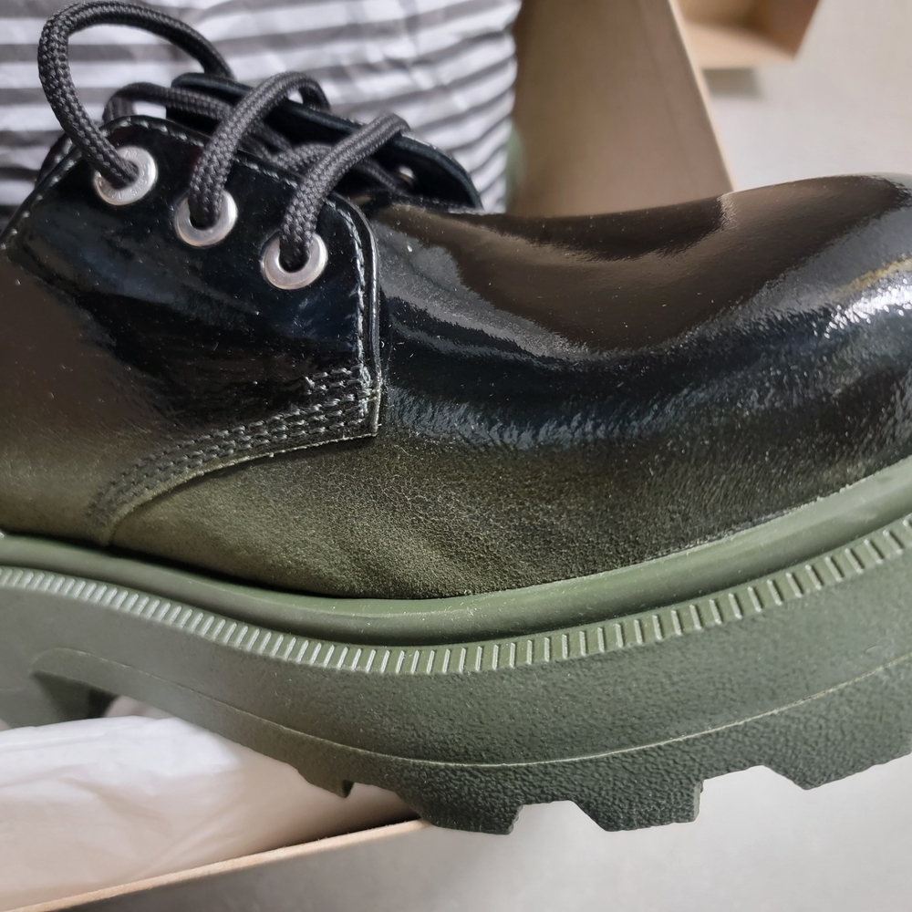 Glossy Black and Green Lace-Up Shoes